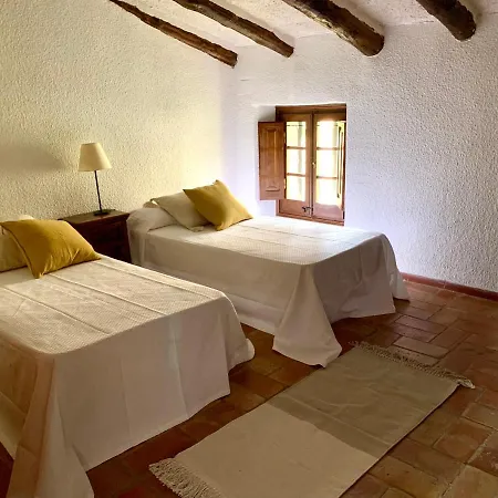 Els Racons Del Castle In Wine Territory