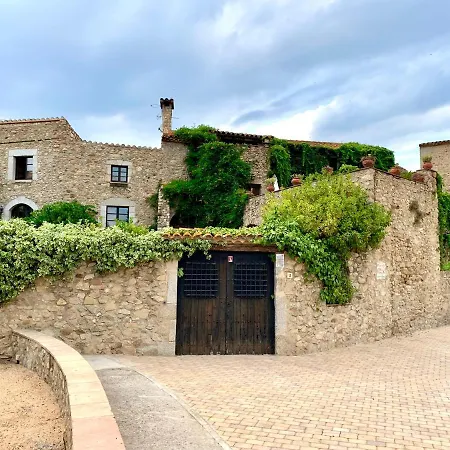Els Racons Del Castle In Wine Territory * Capmany
