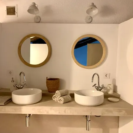 Villa Els Racons Del Castle In Wine Territory Capmany