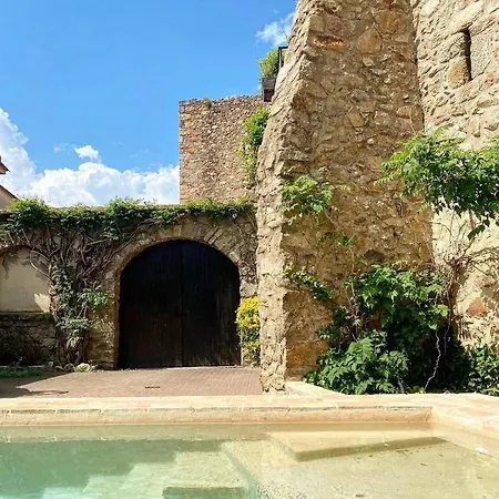 Els Racons Del Castle In Wine Territory *