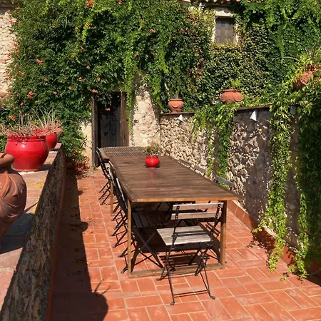 Els Racons Del Castle In Wine Territory *