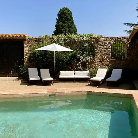 Els Racons Del Castle In Wine Territory